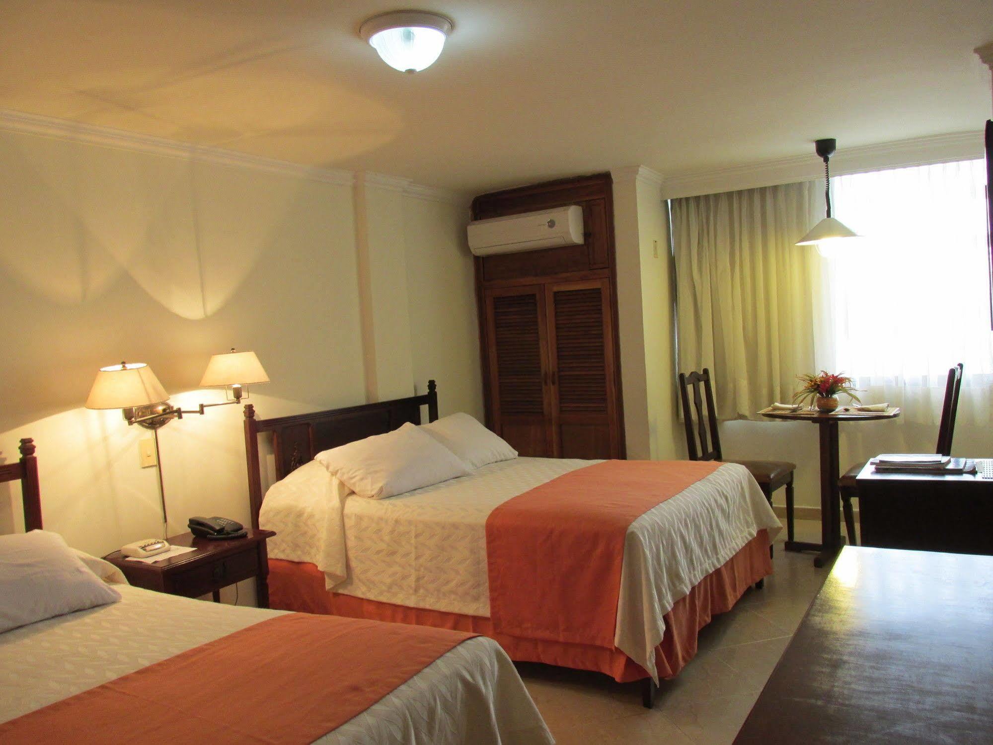 Hotel Majestic Barranquilla  Extérieur photo